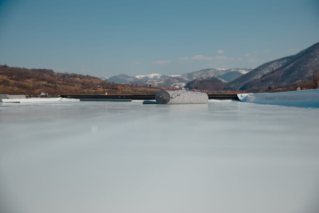 TPO vs EPDM: Choosing the Best Commercial Roofing System