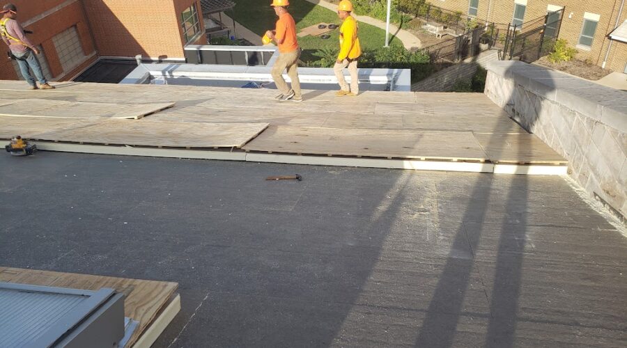 Roofing contractor in St. Louis
